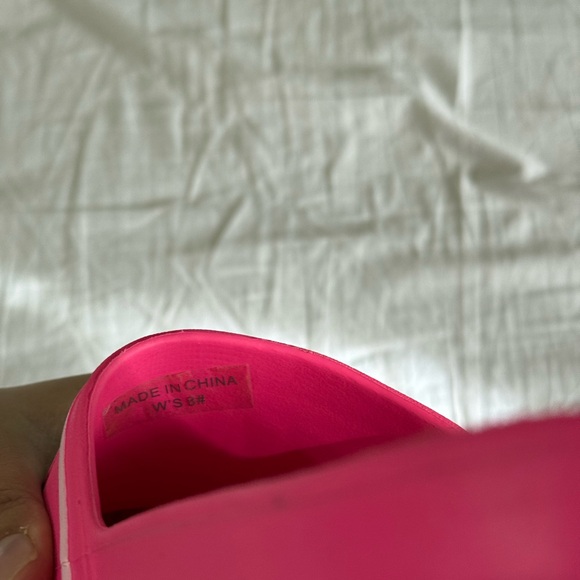 Fila Fuscia Pink Slide Sandals Women’s size 8 - Picture 6 of 6